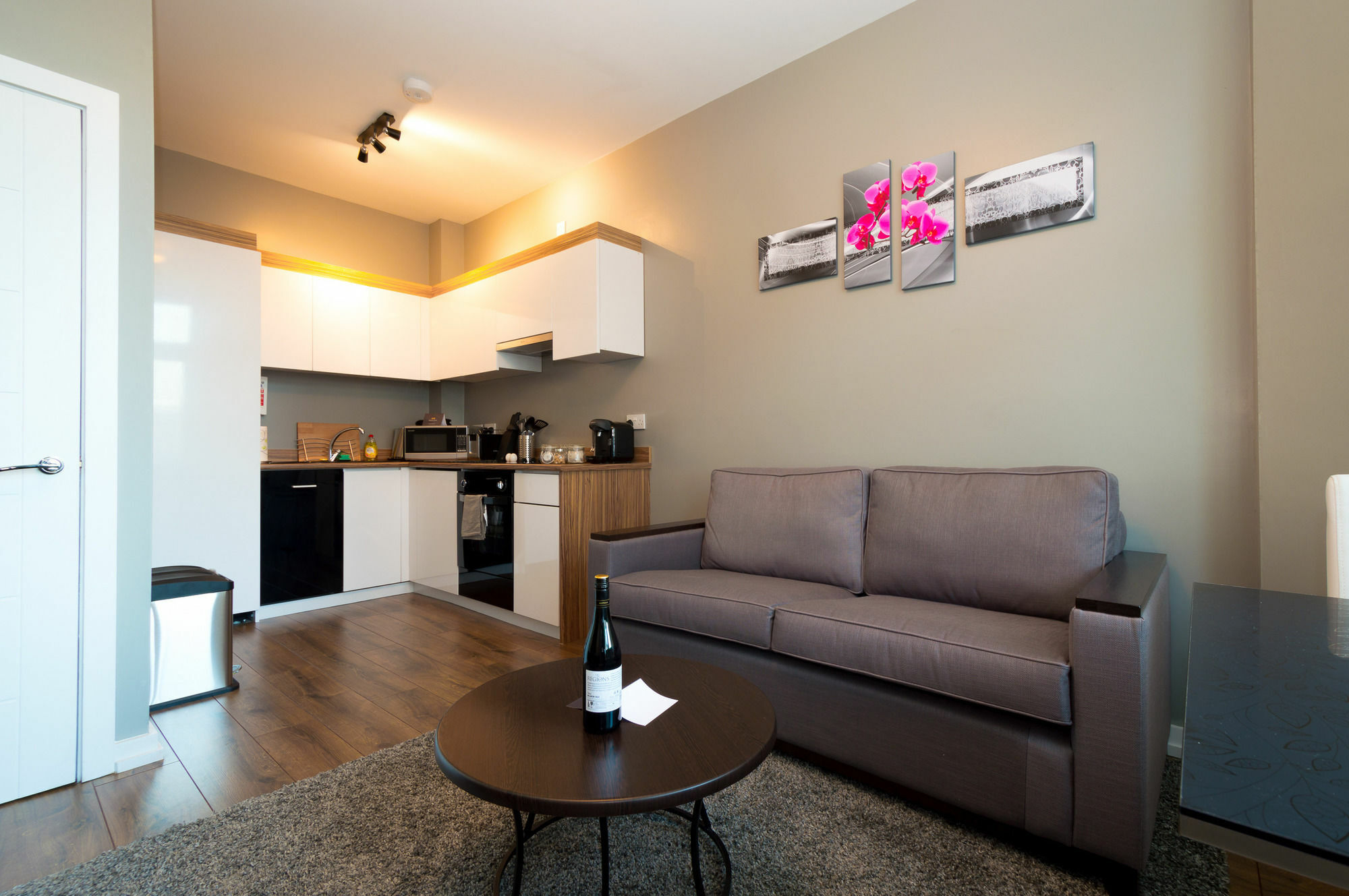 Aaron Wise Apartments Cardiff Exteriör bild